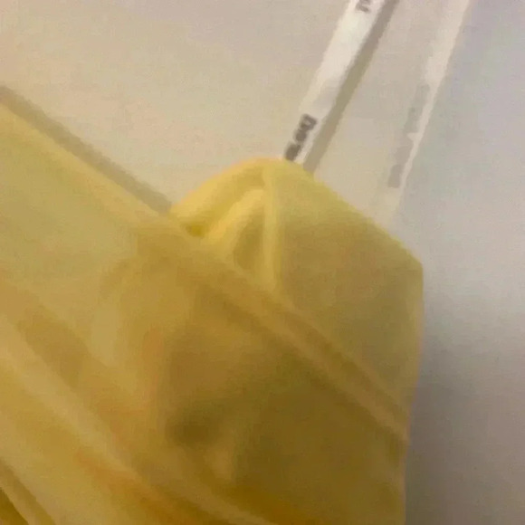 David’s Bridal | Bridesmaids Dress | Knee Length | Size 4 | Color: Canary - Picture 5 of 9